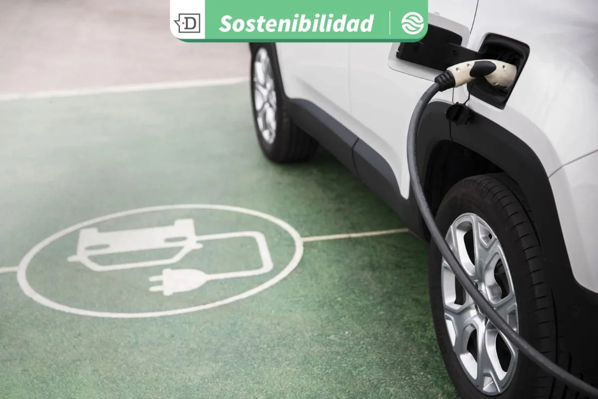 Evitando 2,5 millones de litros de combustibles: Chile se posiciona como un ejemplo en electromovilidad a nivel regional