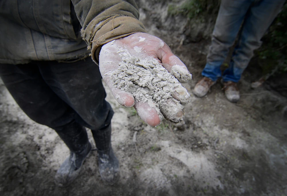 Tribunal acepta una demanda de pescadores contra empresa cementera por daños climáticos en Indonesia