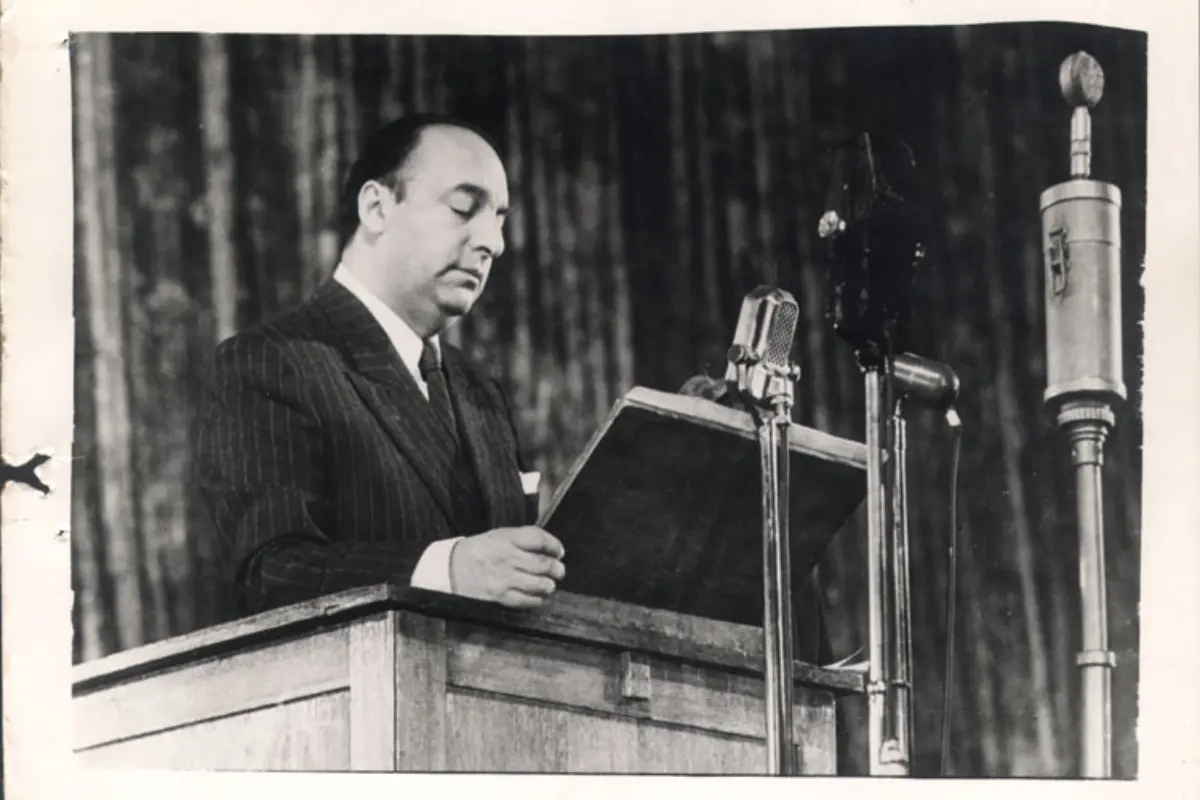 Neruda, la bacteria y la justicia: el hallazgo científico que mantiene abierta la causa por su muerte a más de 50 años