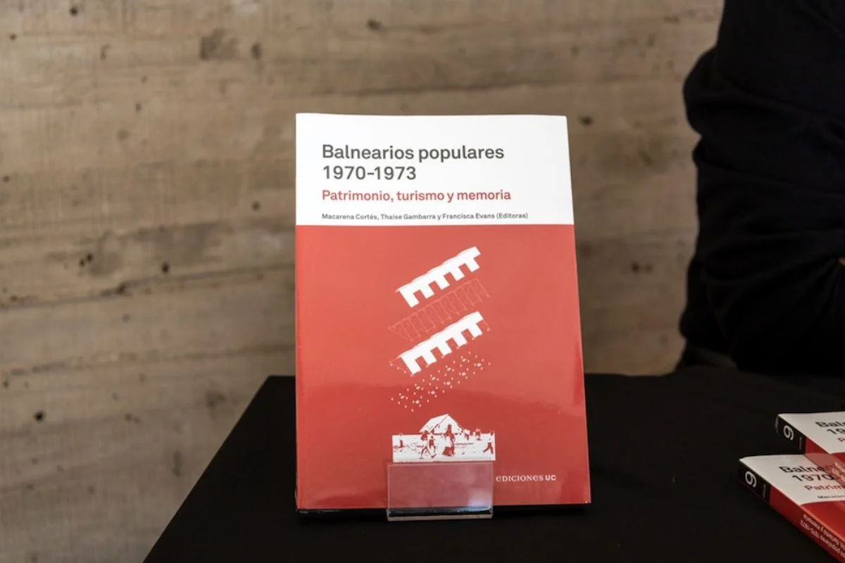 Balnearios populares: Libro reconstruye historia de 17 playas que fueron destino de los trabajadores de la UP