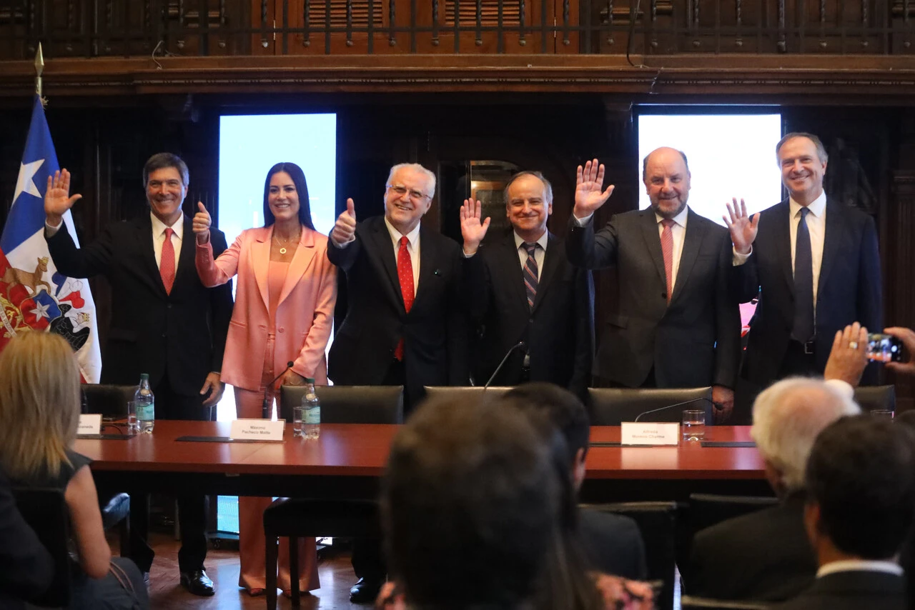 NovaAndino Litio: Codelco y SQM crean compañía para explotación en Salar de Atacama con Máximo Pacheco a la cabeza