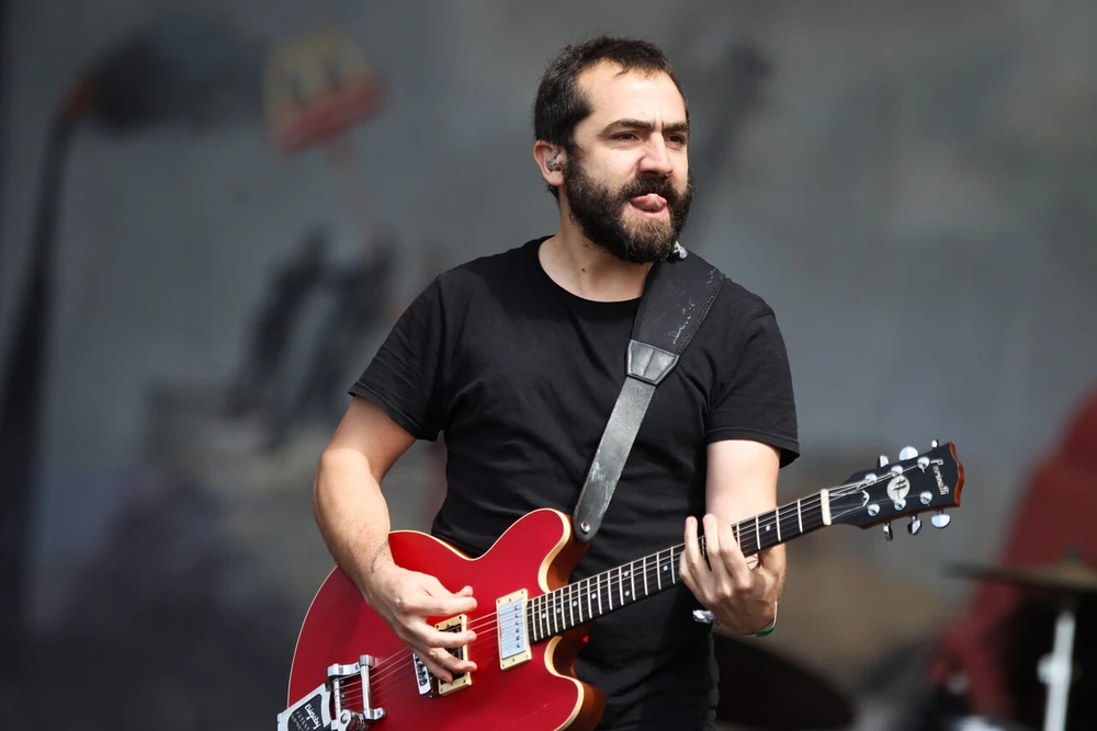 Ángelo Pierattini une a la música chilena para enviarle fuerzas: Líder de Weichafe está grave tras siniestro vial