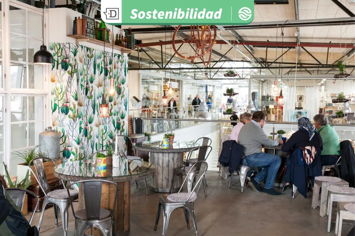 Consumo sostenible y gestión de residuos: Conoce el primer centro comercial del mundo donde todo es reciclado o reutilizado