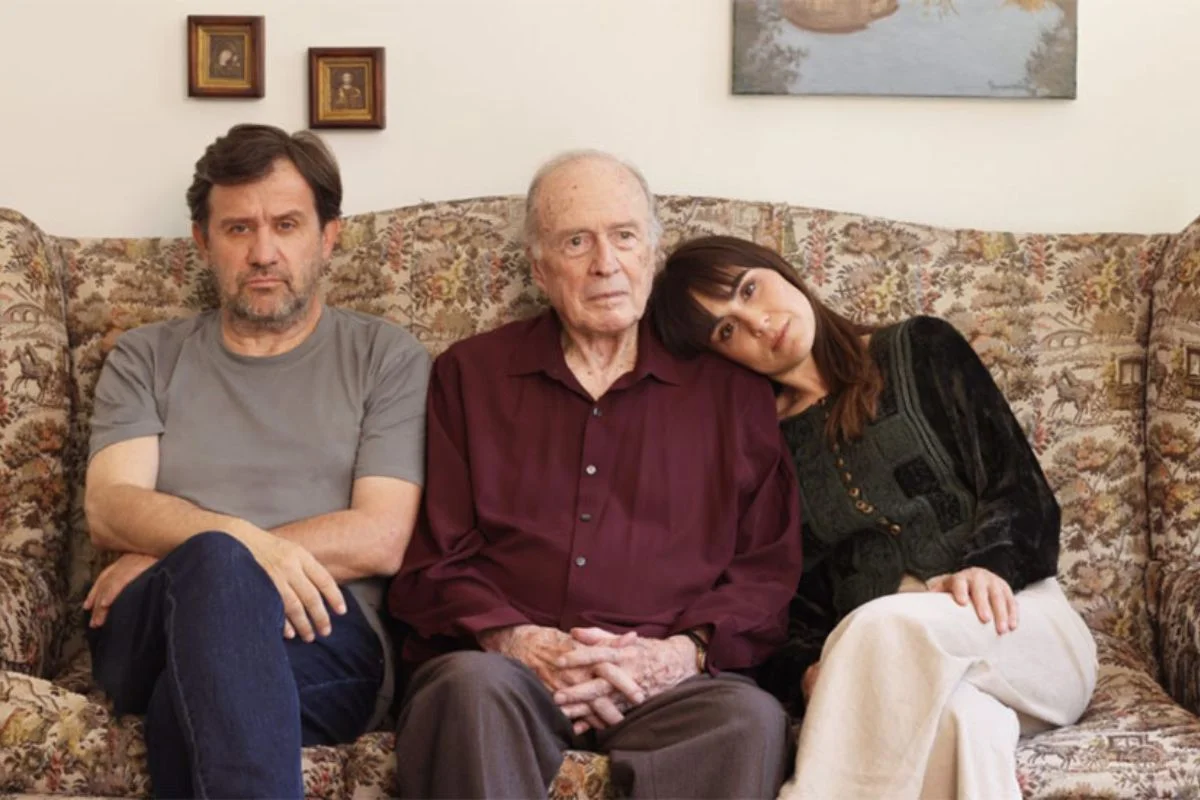 “Aquí me bajo yo”: La obra de humor que protagoniza Jaime Vadell y que aborda el cuidado familiar en la vejez