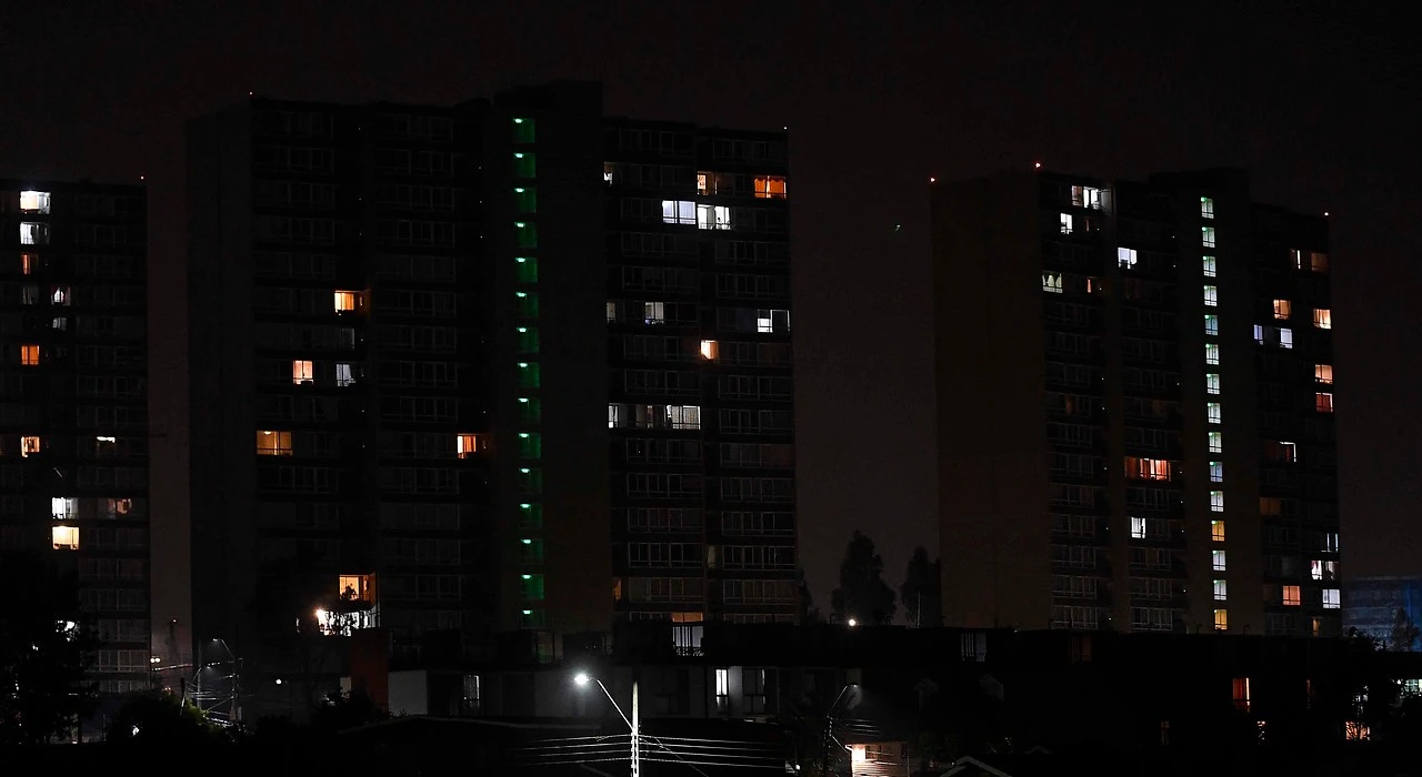 Cortes de luz en Santiago hoy domingo 4 de enero: Las 2 comunas que estarán sin servicio eléctrico