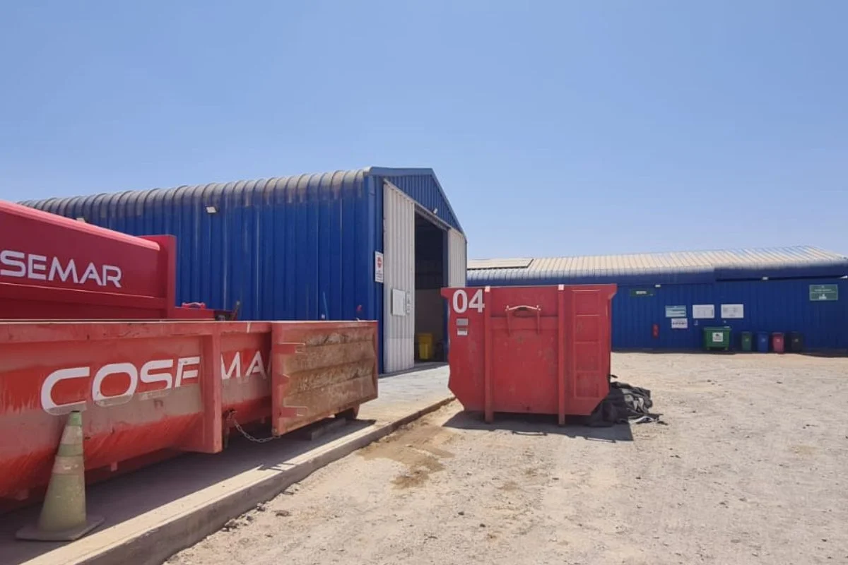 SMA formula 3 cargos contra empresa de manejo de residuos industriales Cosemar en Antofagasta: Comunidad afectada por olores