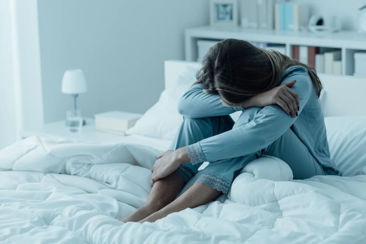 Día Mundial de la Depresión: Los signos silenciosos que indican avance de la enfermedad en adolescentes y adultos mayores