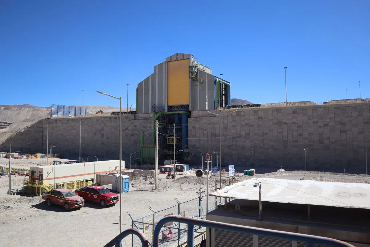 Nuevo chancador de Óxidos en División Radimiro Tomic.