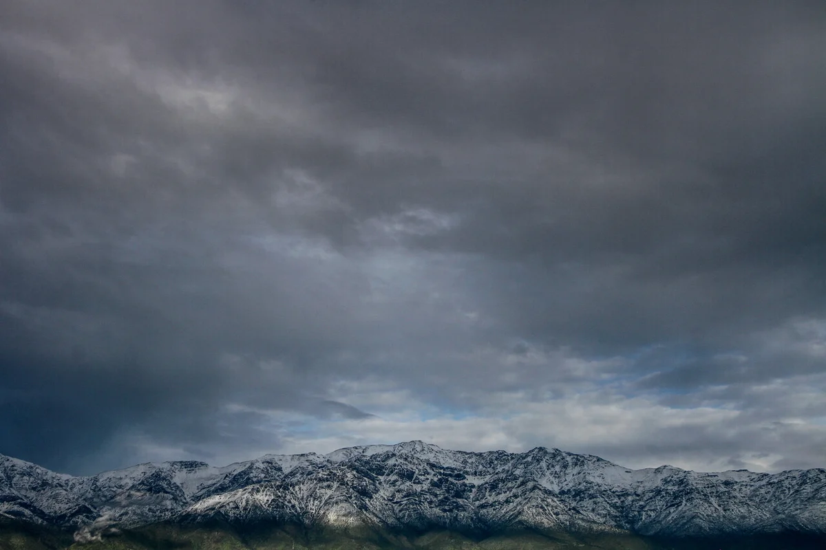 ¿Por qué llueve distinto en el norte y sur? Científicos revelan cómo se comporta el vapor de agua en Chile