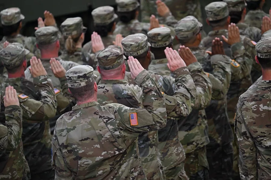 Aseguran que Donald Trump alista ataque militar a Irán: Se cierra espacio aéreo y algunas embajadas