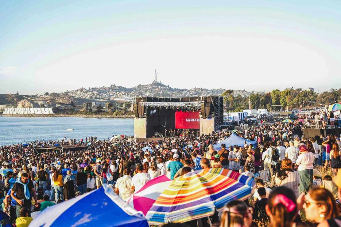 Los Jaivas reunieron a más de 60 mil personas en Coquimbo para recordar al Gato Alquinta