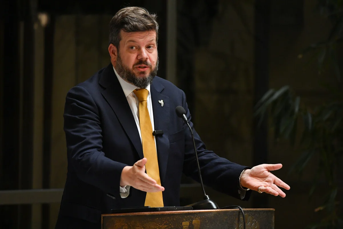 Tras desligarse hace 2 días, Kaiser asegura puede 