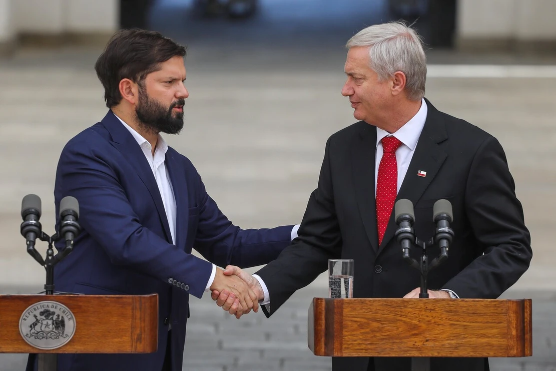 Boric recibe a Kast en La Moneda y planifican combate de incendios y reconstrucción: “El foco debe estar en las víctimas”