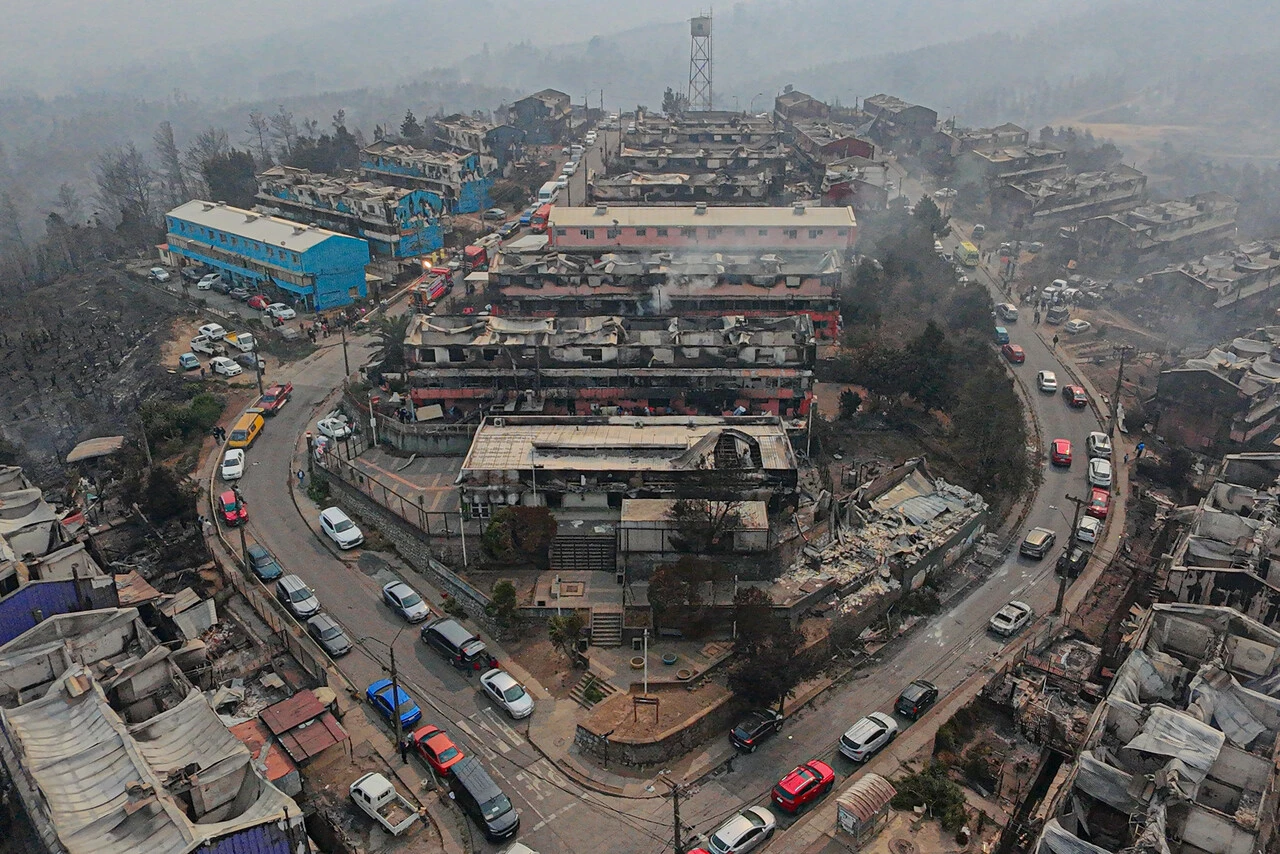 Fútbol chileno golpeado por los incendios forestales: Mueren abuela de figura de Cobresal y joven jugador en Penco