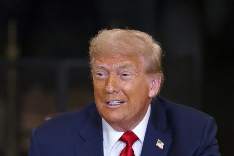 Donald Trump se burla de líderes europeos usando la IA para mostrarlos como ven su conquista de Groenlandia