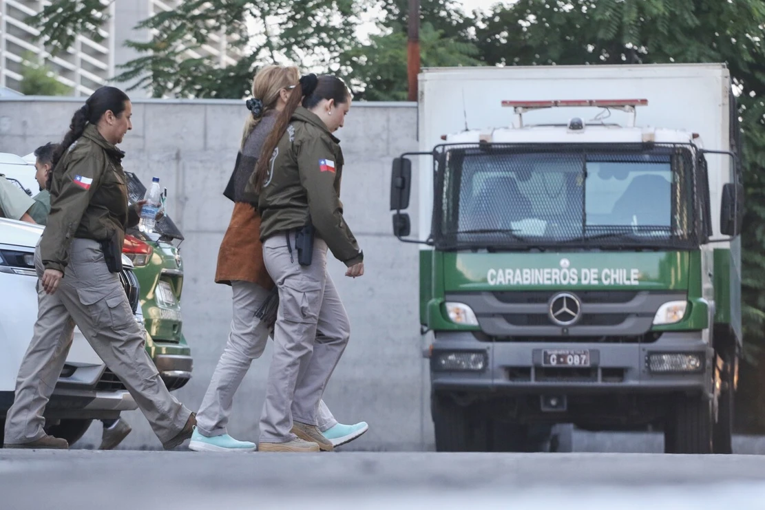 Cohecho y lavado de activos: Los delitos por los que Ángela Vivanco podría quedar en histórica prisión preventiva