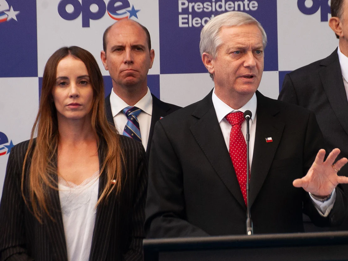 Sedini rectifica que conversaciones de Kast con Steinert fueron 