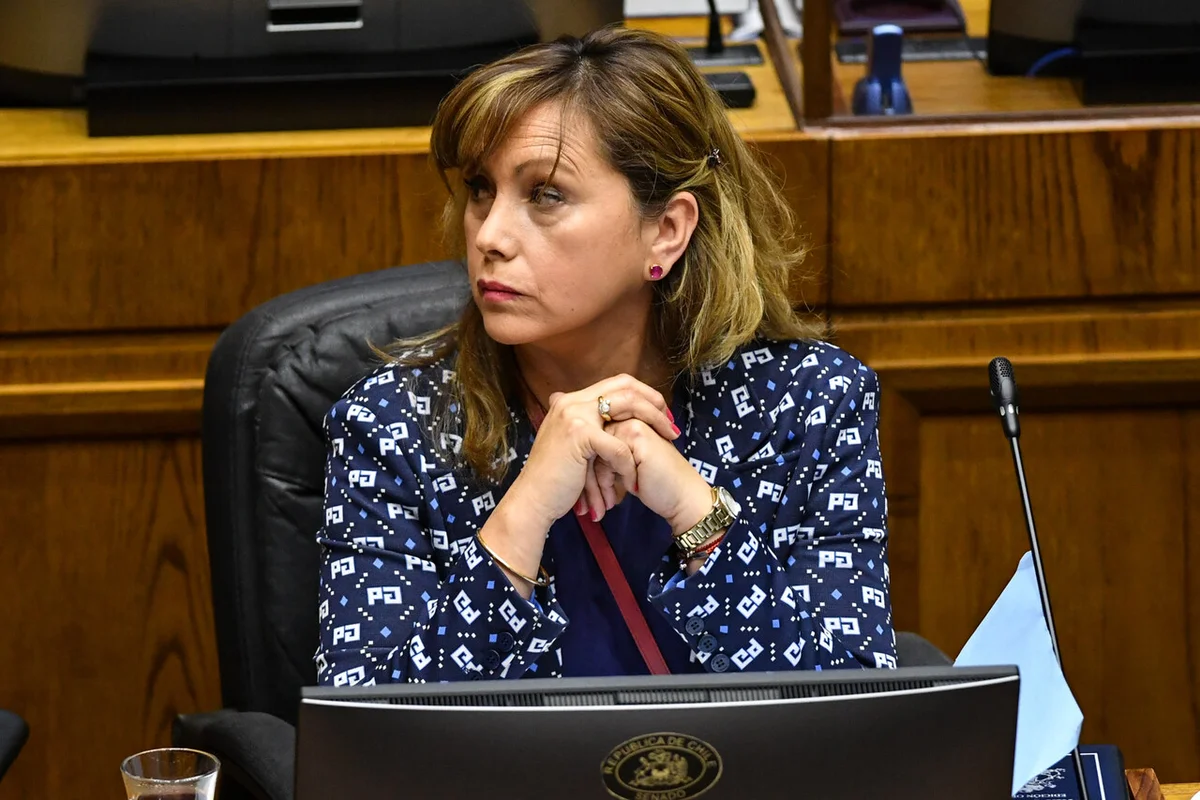 $300 millones y un nombramiento: Fiscalía investiga a senadora Loreto Carvajal (PPD) en nueva arista de "trama bielorrusa"