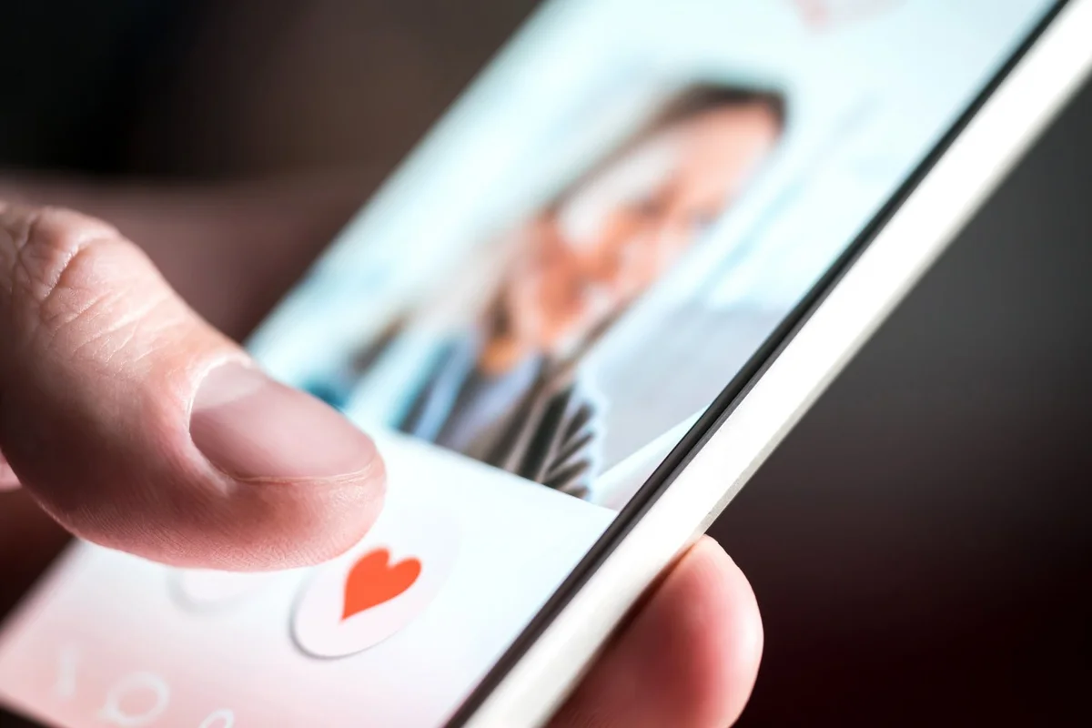 Estafas en el Día de San Valentín: cómo operan los ciberdelincuentes en apps de citas y las 4 señales de alerta
