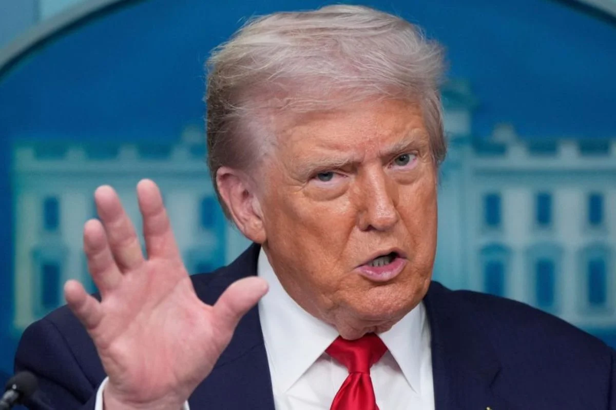 Donald Trump anuncia 10% de arancel global tras portazo de la Corte Suprema a sus gravámenes recíprocos