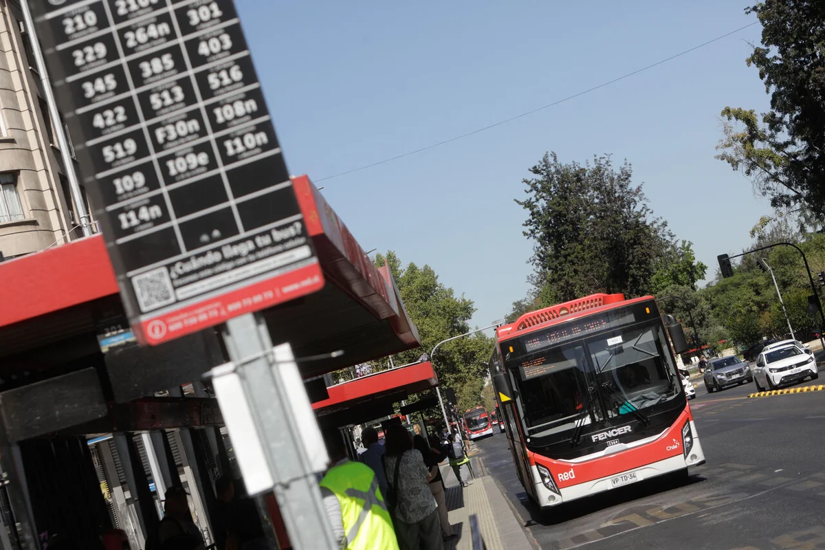 Alza en el transporte público: Revisa la nueva tarifa para buses y Metro que regirá desde el 22 de febrero
