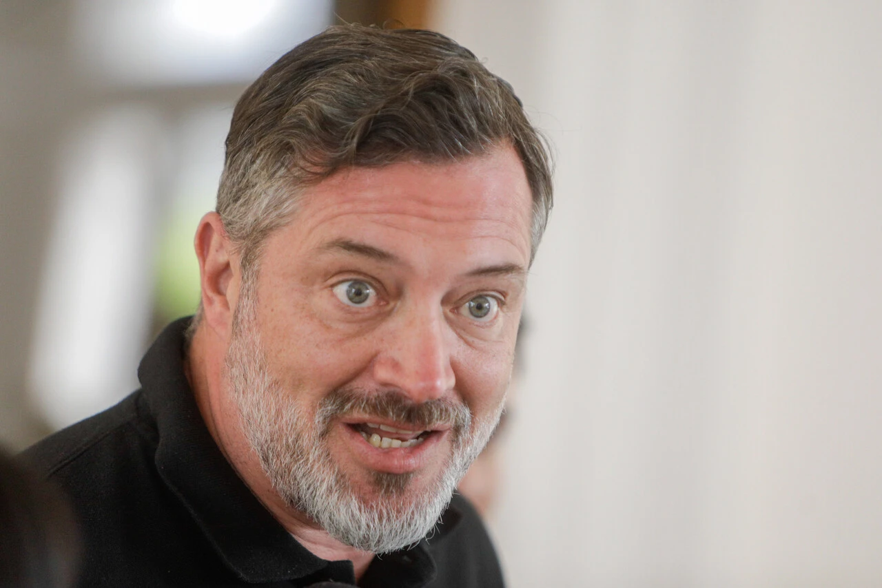 Alcalde Sebastián Sichel enfrenta orden de arresto por incumplimiento de sentencia judicial