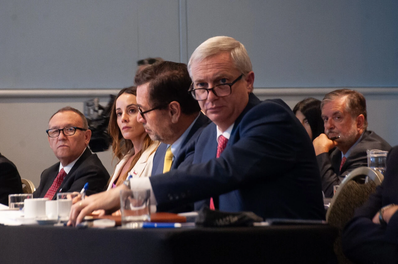 Kast da espaldarazo al polémico proyecto que conmuta penas: Habla de “humanidad” y que “no es un indulto”