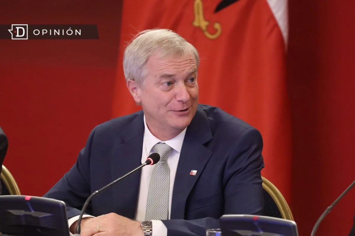 Autoritarismo con sonrisa socarrona