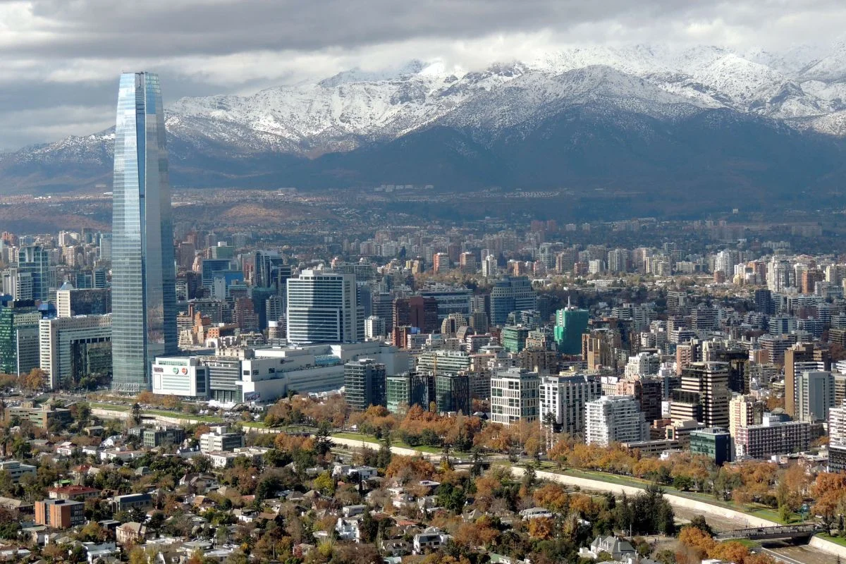 Forbes destaca a Chile como Mejor Destino Internacional y turismo crece 14% gracias a 6 millones de visitantes extranjeros