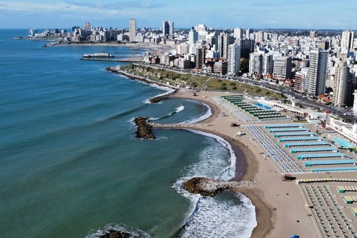 La innovadora apuesta argentina en Mar del Plata que transformará el movimiento de las olas en energía limpia