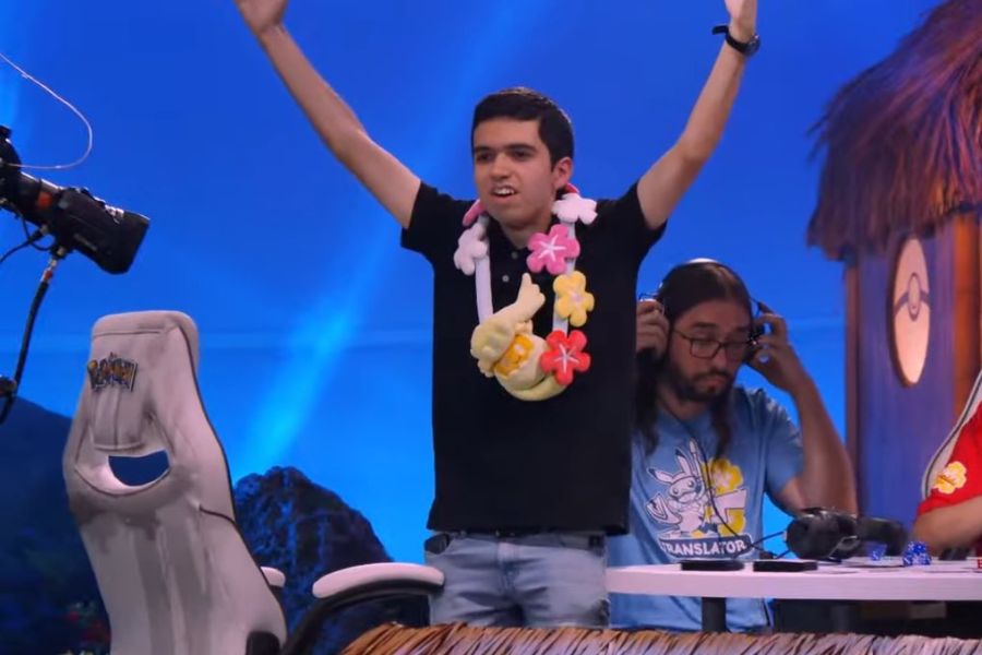 Iquiqueño de 18 años se alzó con campeonato mundial de maestros Pokémon y ganó 50 mil dólares