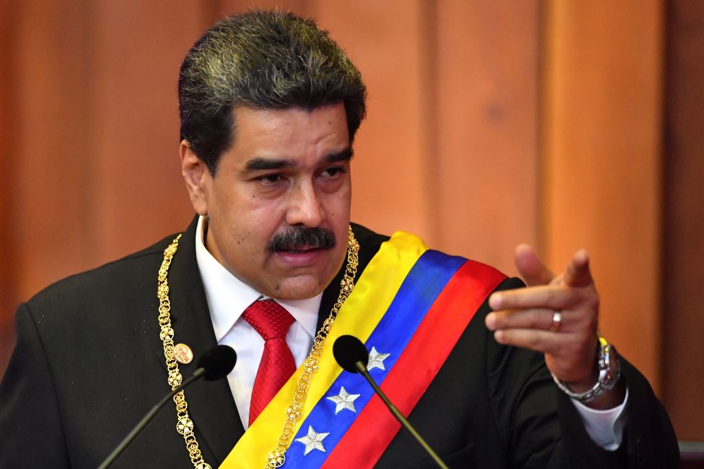 Maduro aísla a 2.5 millones de venezolanos al cerrar vuelos de Perú, Panamá, Chile y Rep. Dominicana