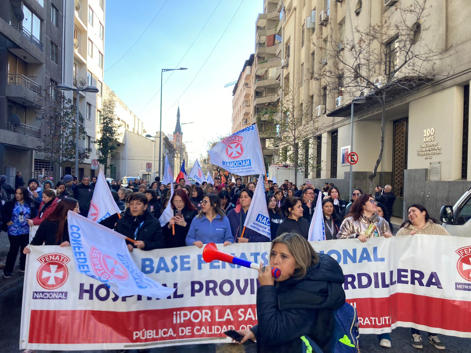 Fenats convoca paro nacional: Cerca de 20 mil trabajadores de la salud acusan incumplimientos