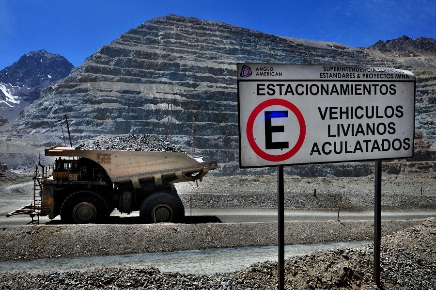 Moody’s urge a cobre y litio chilenos a reducir contaminación para cumplir meta ambiental del país