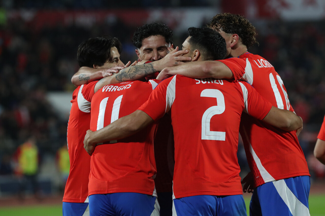 Argentina vs. Chile: Hora, canal que transmite y formación de La Roja para trascendental duelo