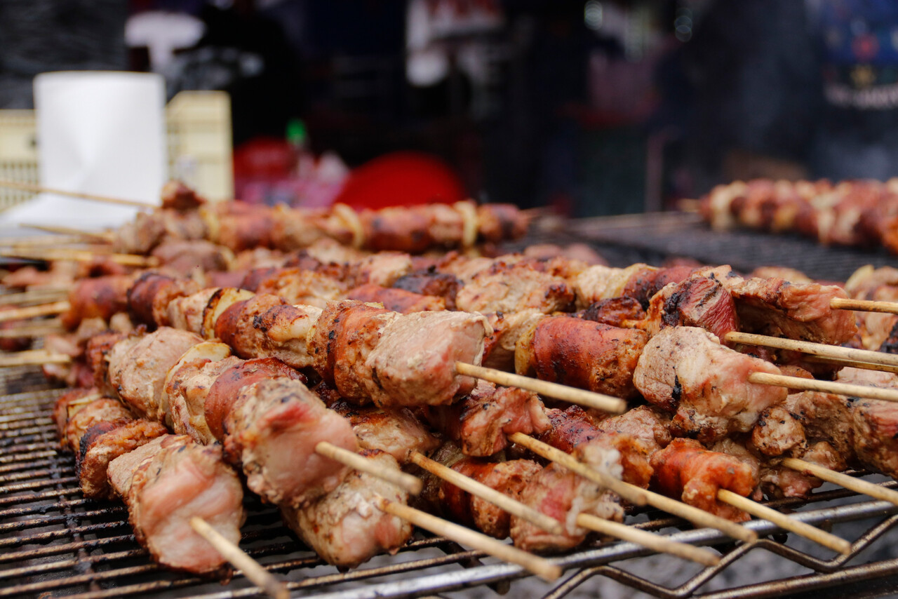 ¿Comiste mucho en Fiestas Patrias? Síntomas para identificar una intoxicación alimentaria