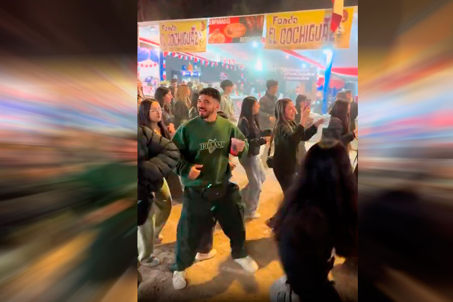 VIDEO| “Dime si son latinos”: Rancagüinos son furor al bailar su coreografía en fondas bajo la lluvia