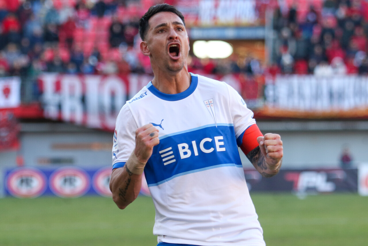 Fernando Zampedri anota su gol 118 y hace historia en una UC que sigue peleando arriba