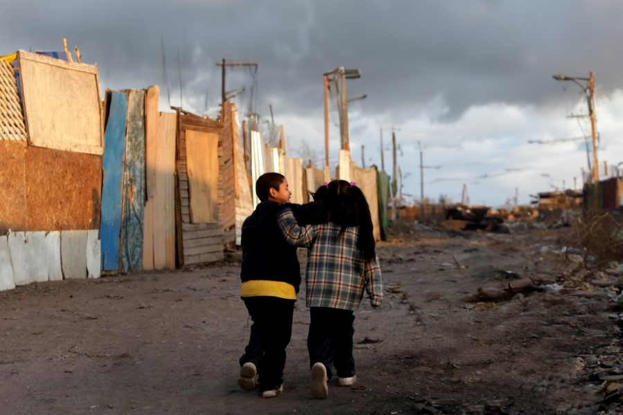 Más de 90 mil niños viven en campamentos: Campaña de TECHO busca ayudar a quienes menos tienen