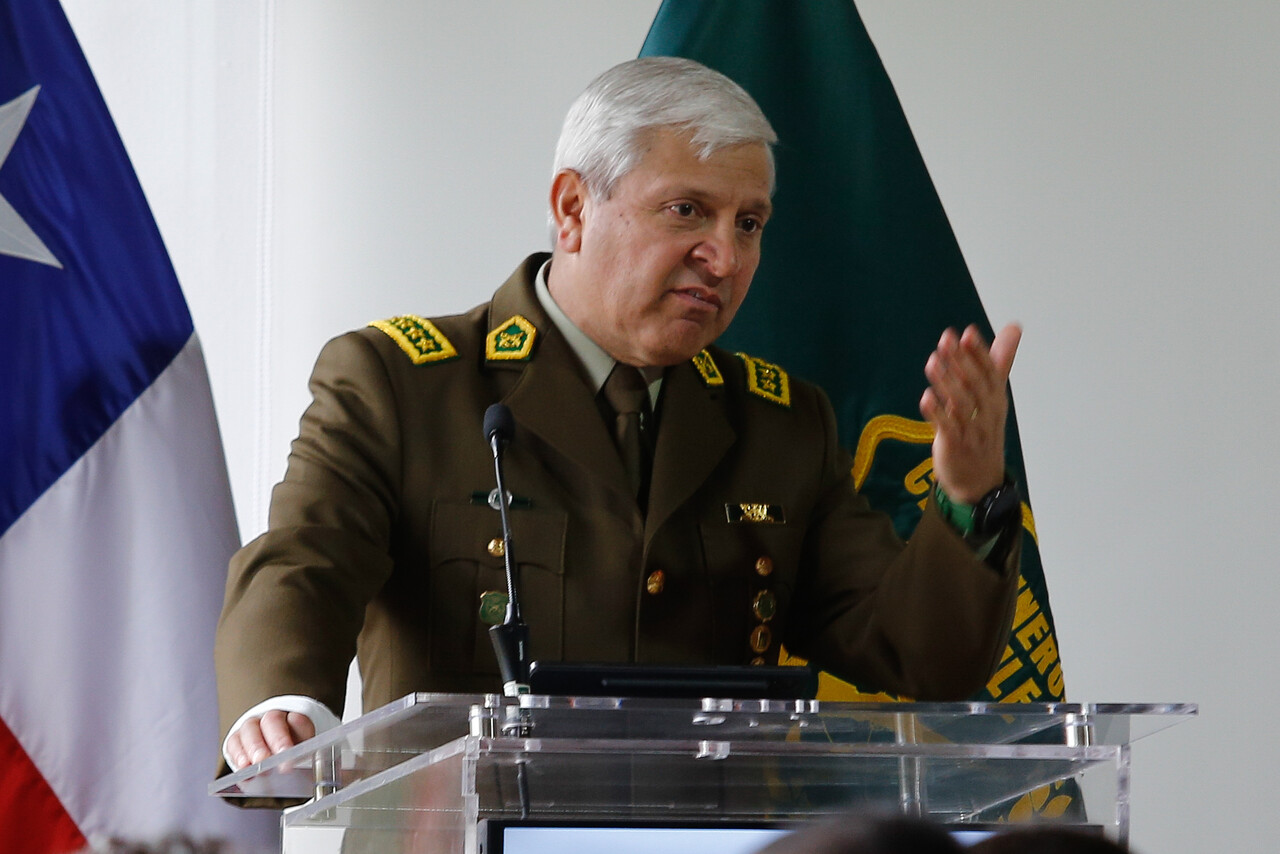 Ricardo Yáñez otra vez: Busca aplazar su formalización pese a haber renunciado a Carabineros