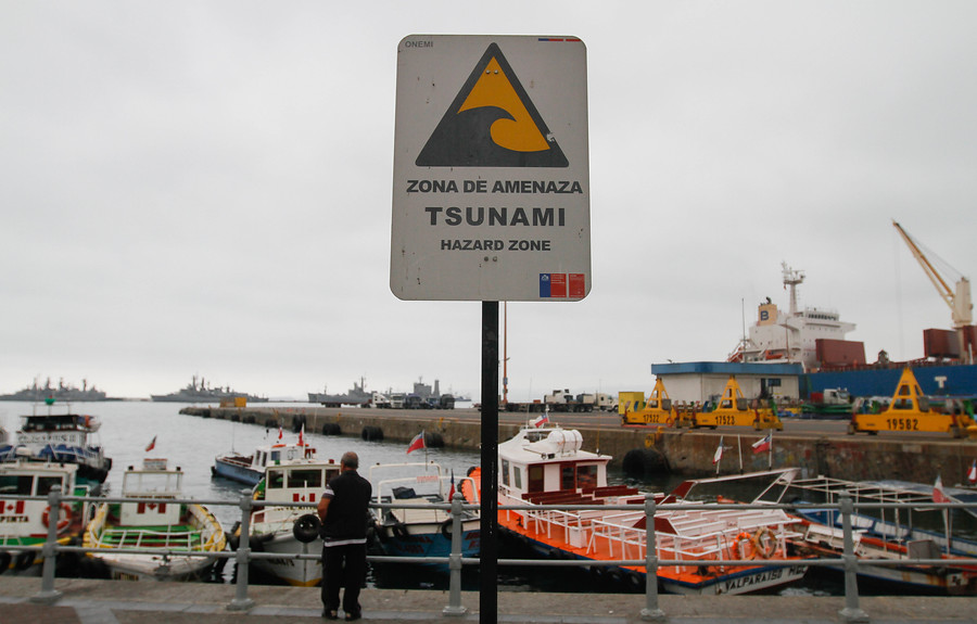 Académicos piden simulacros: Penquistas y porteños más preparados para tsunamis que para otras amenazas