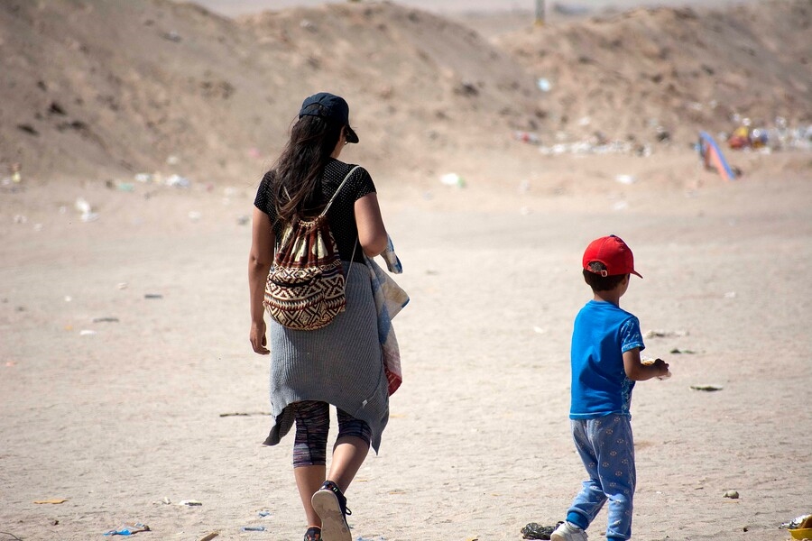 Migrantes en Chile, víctimas de instrumentalización política y discursos de odio y rechazo