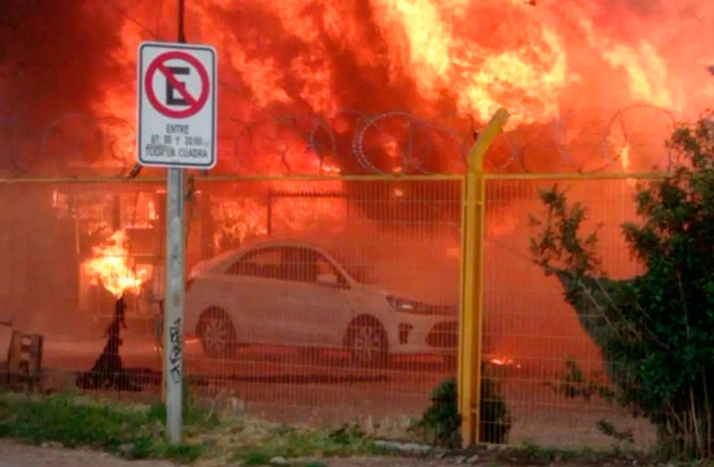 Voraz incendio destruye la tradicional Feria de Chacareros de Paine: Famosa por sus sandías