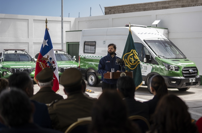 Mega cuarteles para policías y Ejército y 43 vehículos: El énfasis en seguridad de Boric en el norte