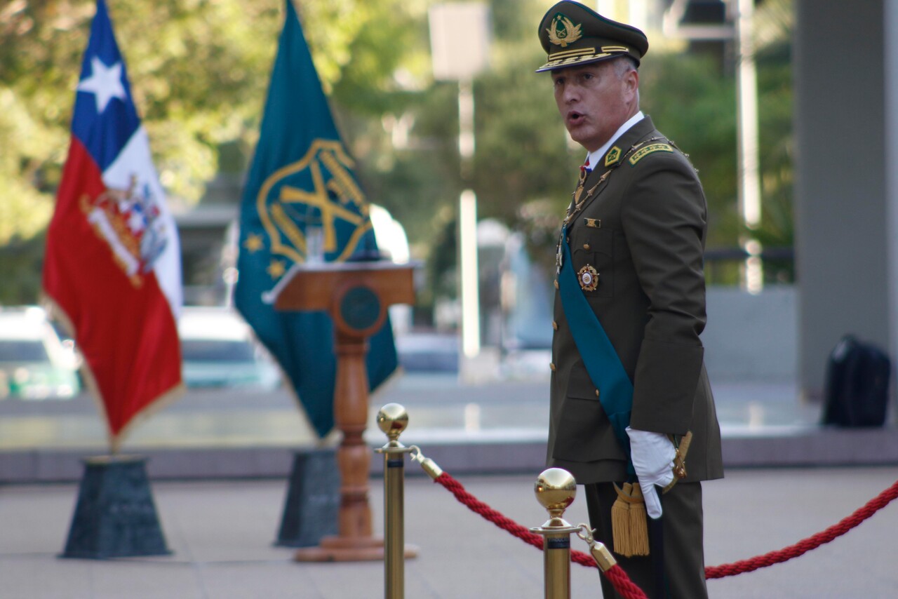 Apremios ilegítimos en estallido social: Piden arraigo y firma quincenal para generales Rozas y Yáñez