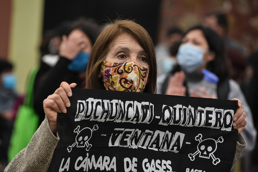 Desprivatizar el agua y descontaminar zonas saturadas: Demandas ambientales del estallido que siguen vigentes