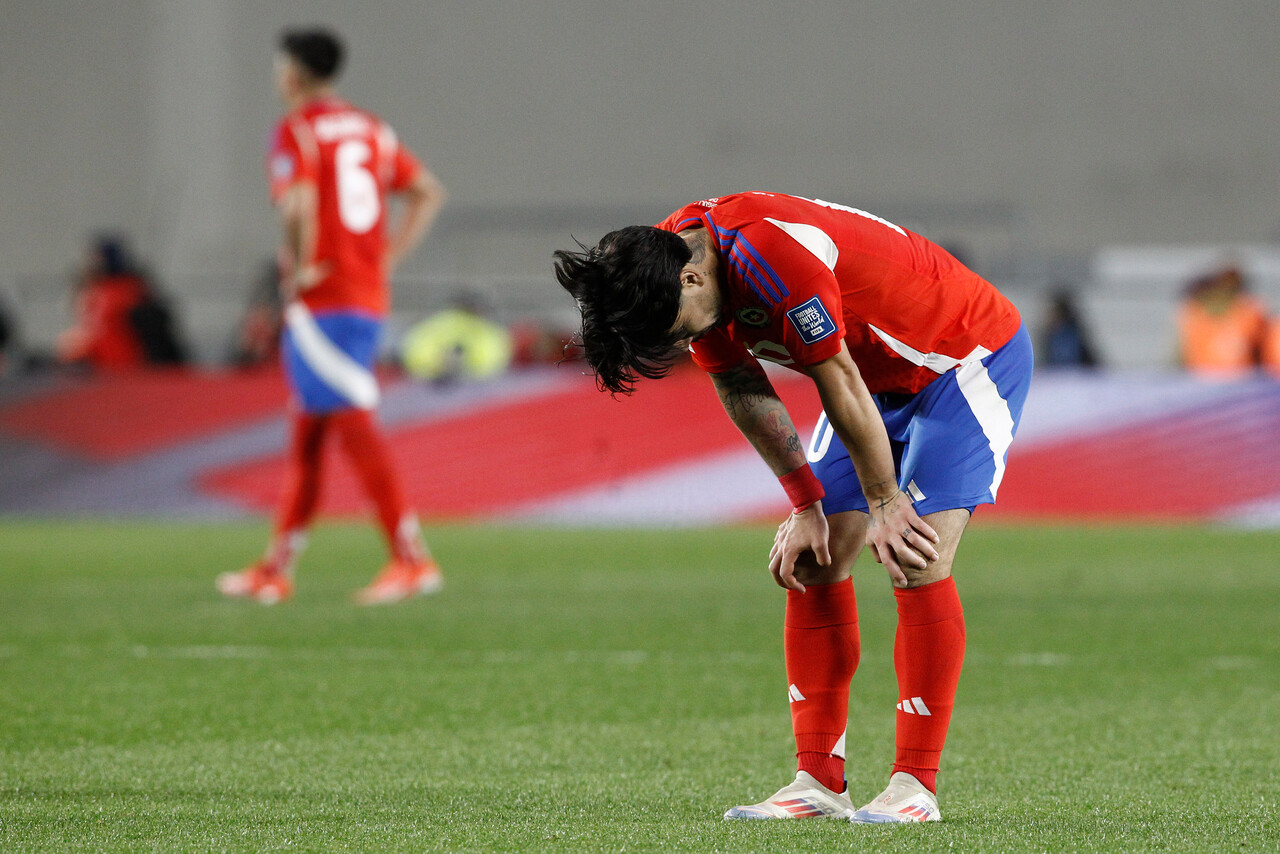 Todo mal para La Roja: Una de sus grandes figuras se fractura y queda fuera ante Perú y Venezuela