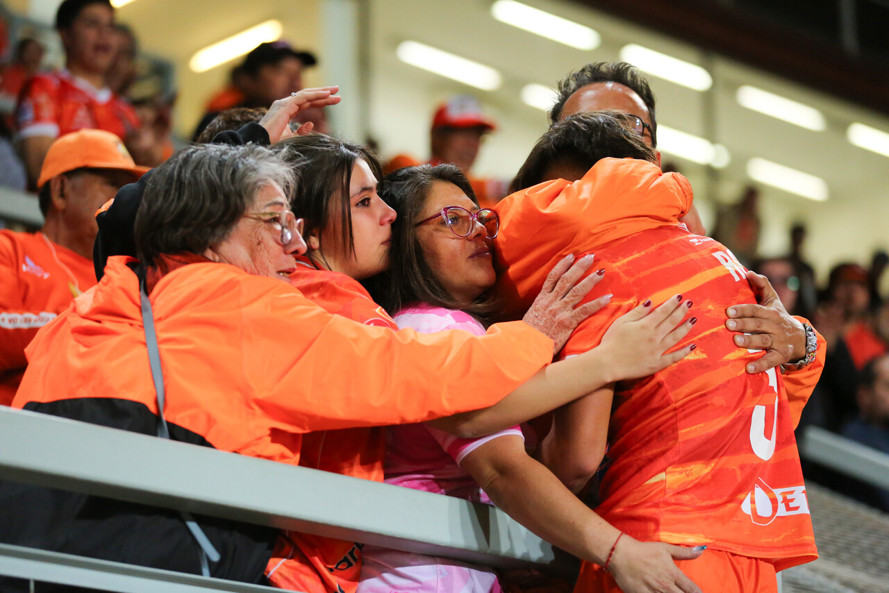 Fútbol chileno al rojo: La UC rescata emocionante empate y deja casi descendido a Cobreloa