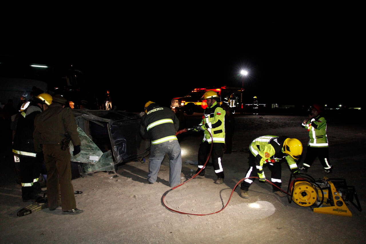 Dramático rescate en Pozo Almonte: Bombero llega a ayudar a accidente y encuentra a su hijo muerto