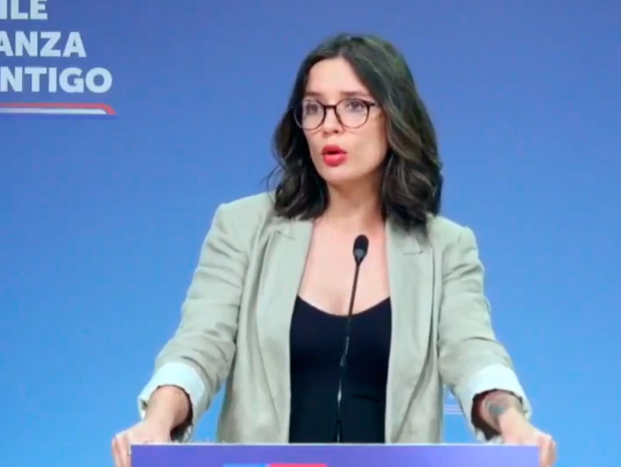 Ministra Vallejo responde a oposición: “Reiteramos, ningún ministro o ministra sale del gobierno”